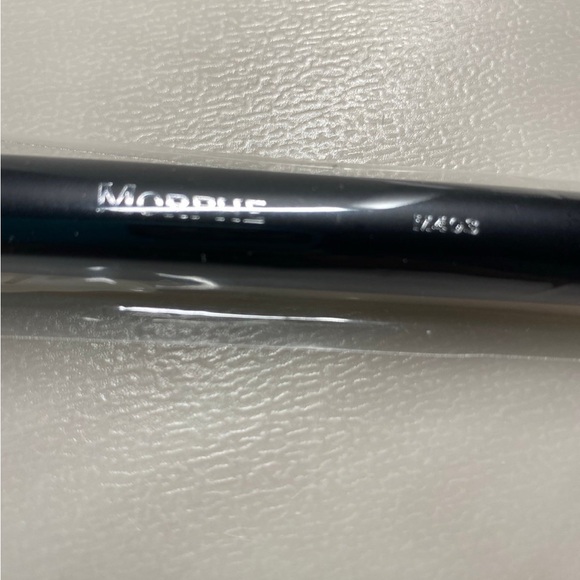 Morphe M403 chisel brush - Picture 2 of 4